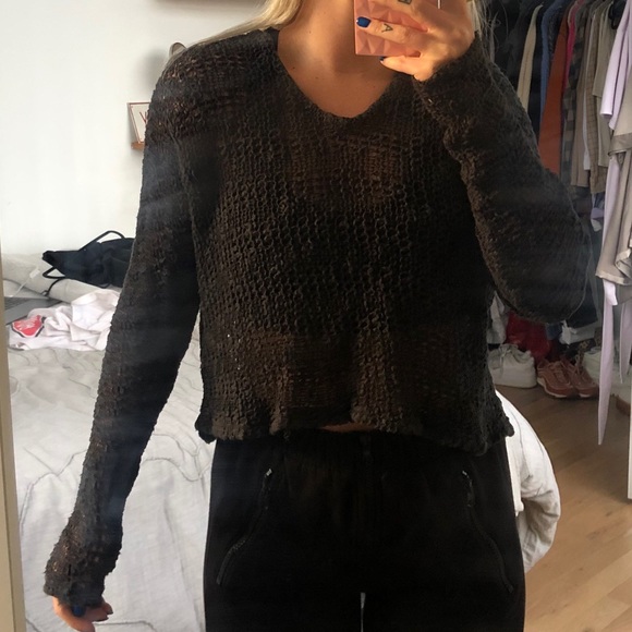 Crocheted cropped sweater - Picture 2 of 5